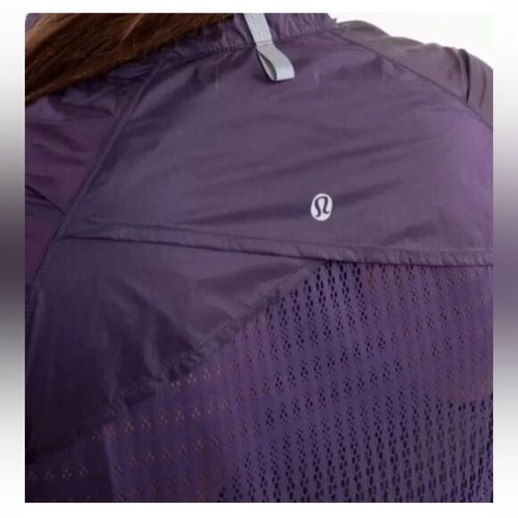 Lululemon Run Wild Jacket Womens 6 Mesh Panel Zip Up Windbreaker Reflective - Picture 9 of 10